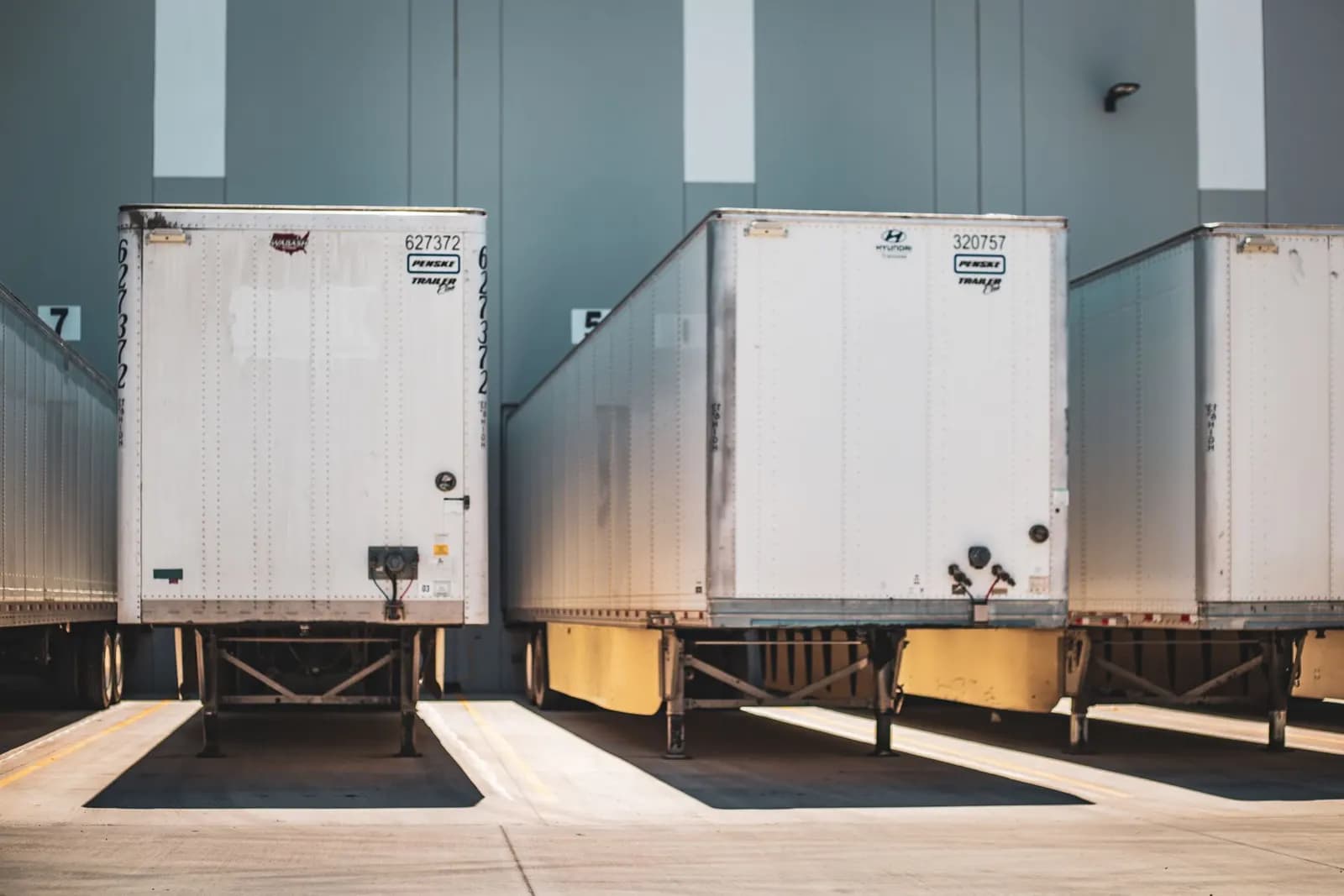 Standalone dock scheduling with alpha-TMS Standalone dock scheduling with alpha-TMS